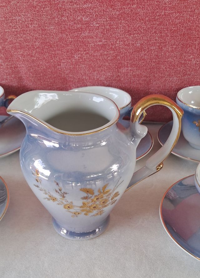 Juego café porcelana azul y dorado