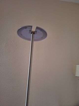 Lámpara pie metalica plata
