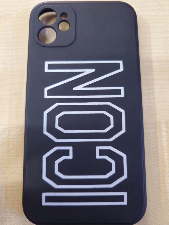 Cover iPhone 11: vari modelli