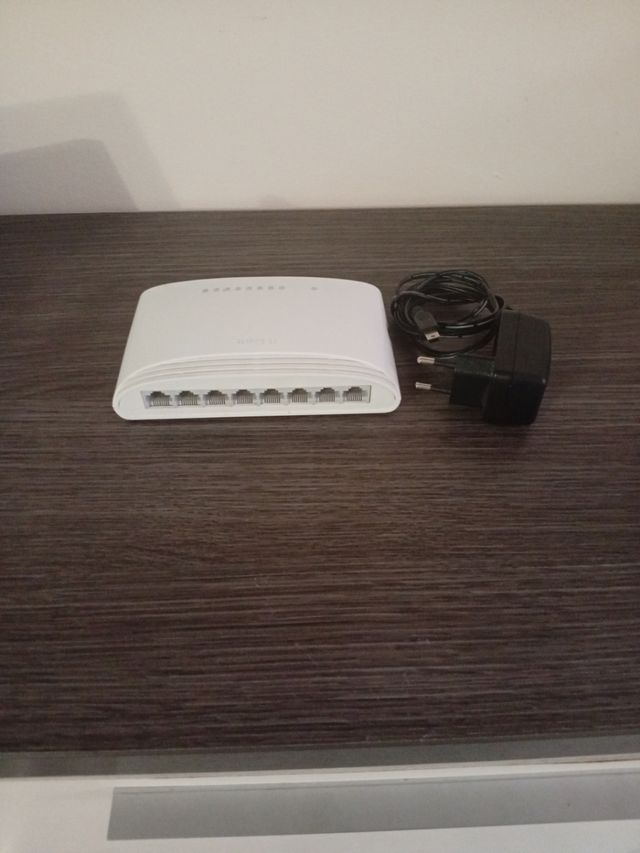 Switch DGS-1008D 8 puertos