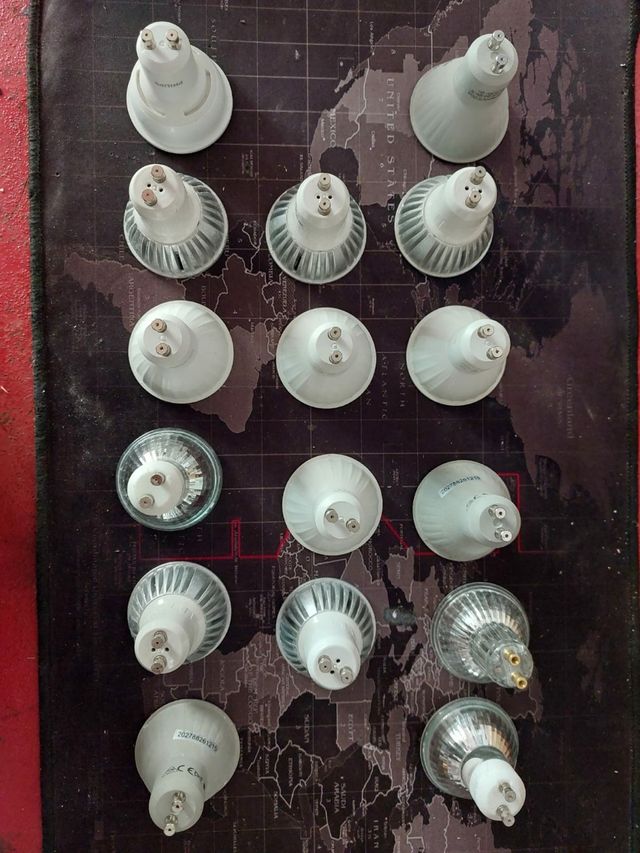 16 Faretti vari Vintage LED 5W GU10 usati