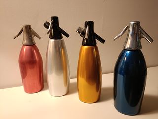 Collezione 7 Bottiglie Vintage (6 Seltz e 1 Panna)
