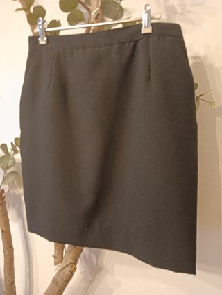 Falda negra uniforme talla 44