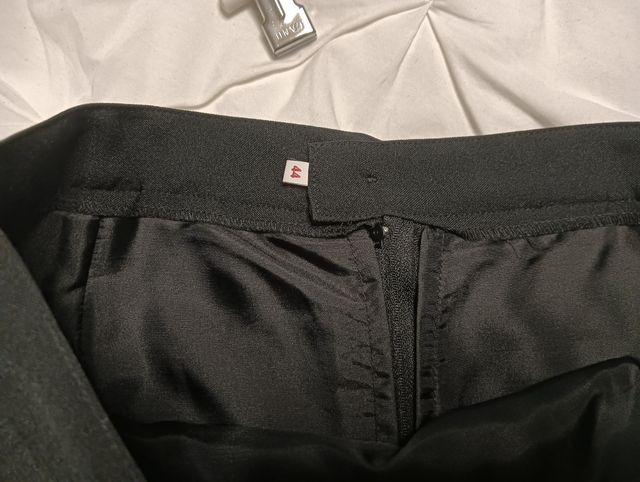 Falda negra uniforme talla 44