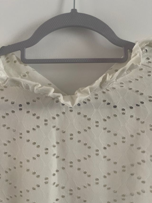 Blusa blanca Zara - Talla M troquelada