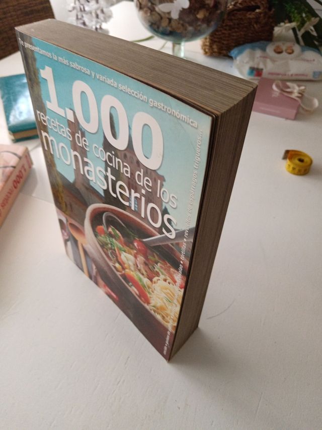 Las mil recetas de cocina de los monasterios