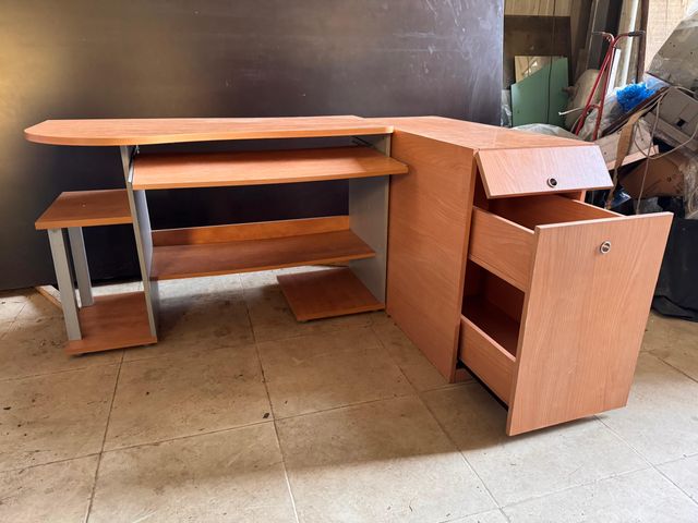 Secretária Canto Madeira - Ótimo Estado