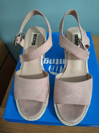 Sandalias Mustang rosa 37