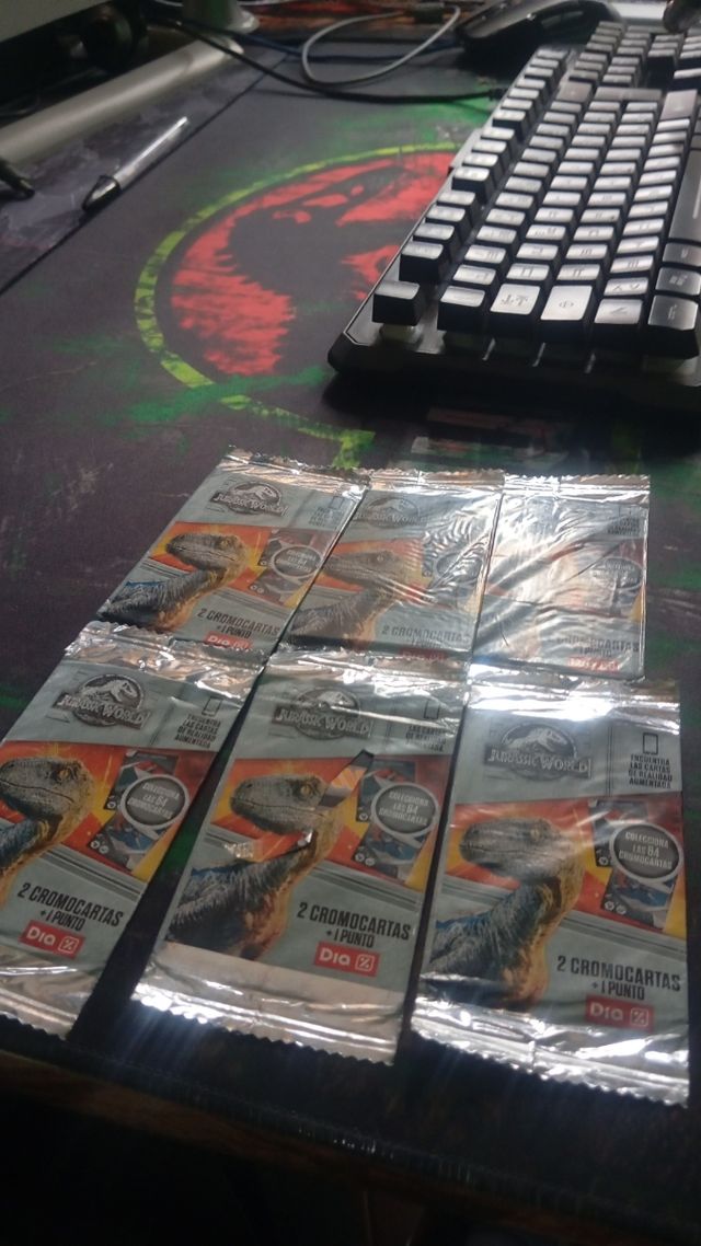 6 sobres cromocartas Jurassic World