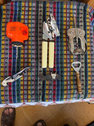 Antichi Apriscatole e Aprilattine (6)