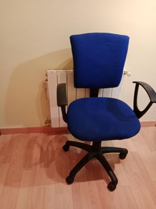 Silla escritorio azul oficina