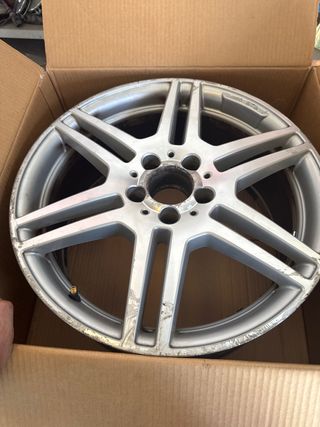 Llantas Mercedes AMG 18" usadas