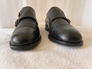 Zapatos negros hebilla italianos. Unisex