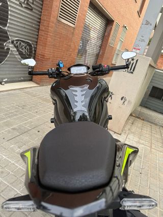 Kawasaki Z900 FULL 2025
