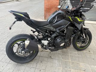 Kawasaki Z900 FULL 2025