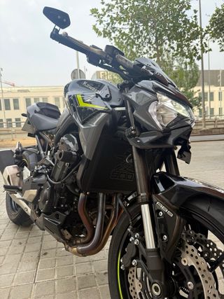 Kawasaki Z900 FULL 2025