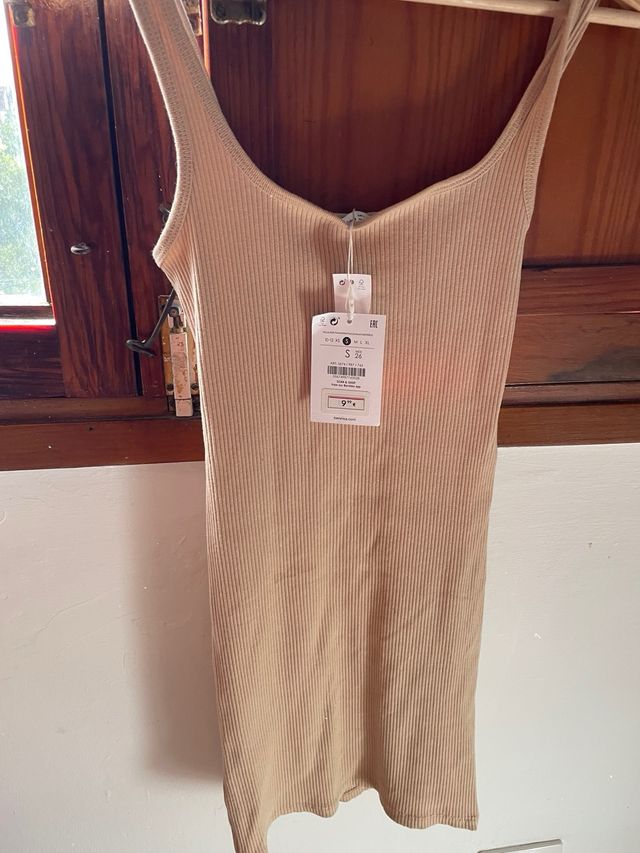 Vestido Bershka beige talla S