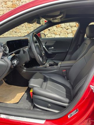 Mercedes CLA TECHO PANORAMICO 218 CV 70km electric