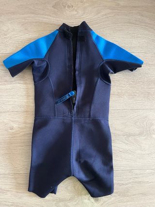 Neopreno niño Olaian talla 4 años.