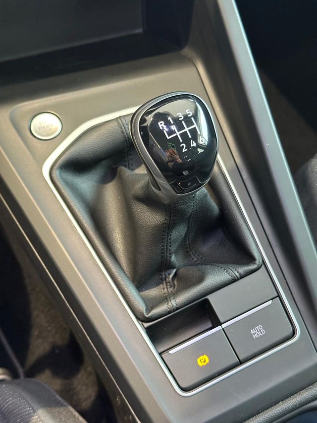 Volkswagen Golf 8 2.0 tdi 115cv 