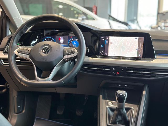 Volkswagen Golf 8 2.0 tdi 115cv 