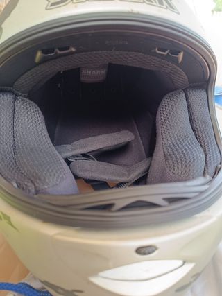 Casco moto Shark, plata mosquitos 