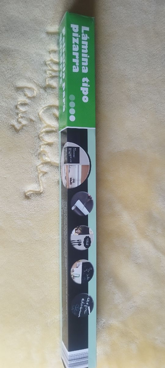 Pizarra adhesiva 120x40cm + 20 tizas