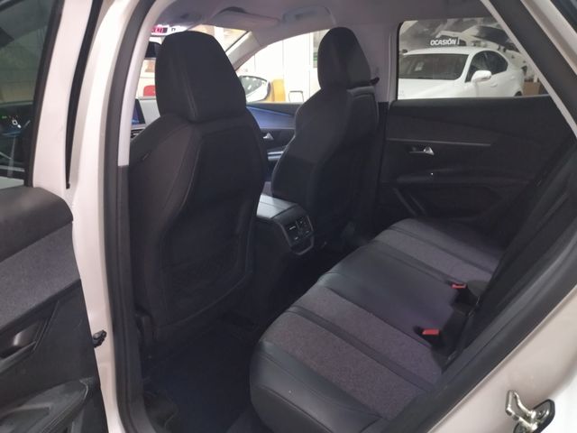 FLAMANTE Peugeot 3008  HDI 130 C.V 2018
