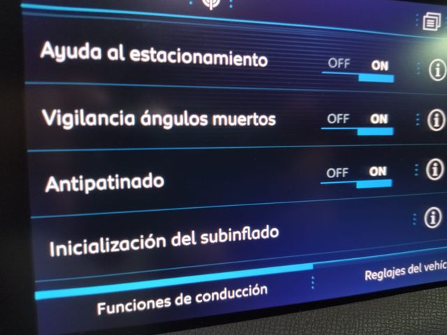 FLAMANTE Peugeot 3008  HDI 130 C.V 2018