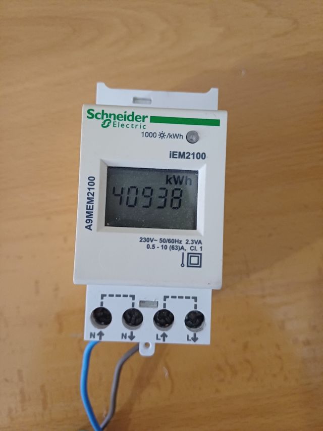 Contador electrico Schneider IEM2100 NO MANIPULABL