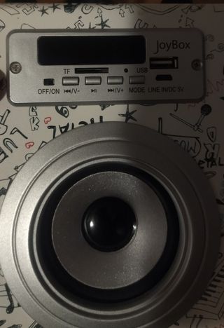 Altavoz JoyBox con mando a distancia