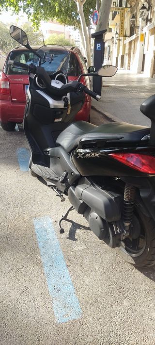 Yamaha XMAX 250cc - Moto Scooter
