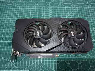 Tarjeta gráfica ASUS RTX 2060 6GB