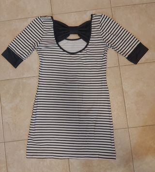 Vestito bianco e nero a righe