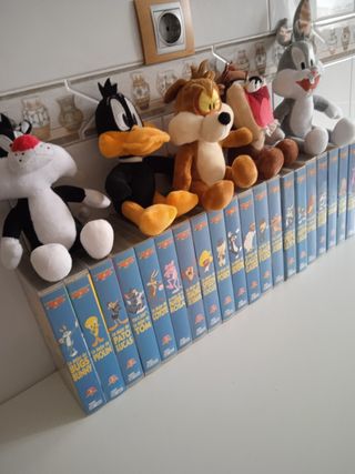 Looney Tunes: Películas VHS + Muñecos