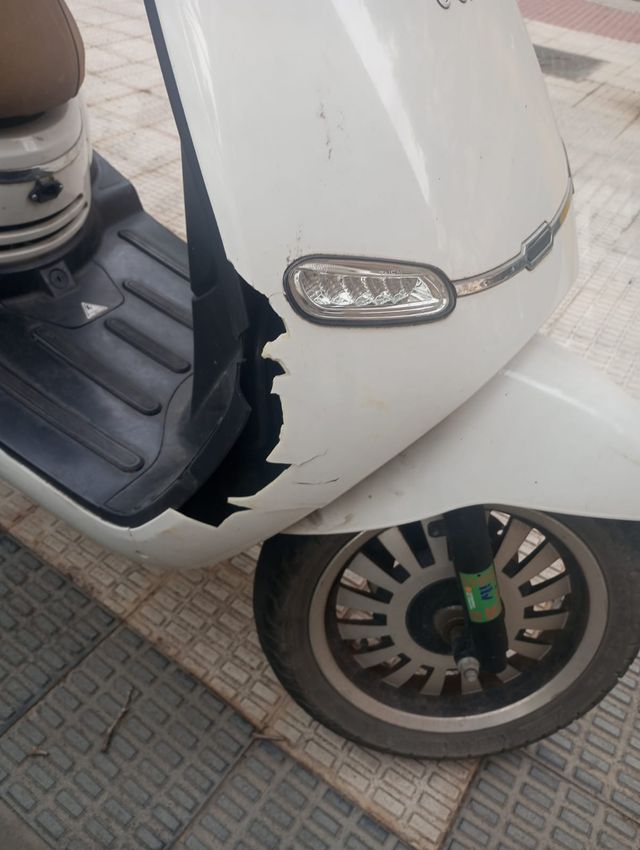 Ciclomotor eléctrico Ebroh Spuma-Li