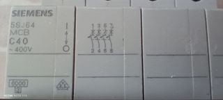 Disyuntor Siemens 5SJ64 40A - 4 polos