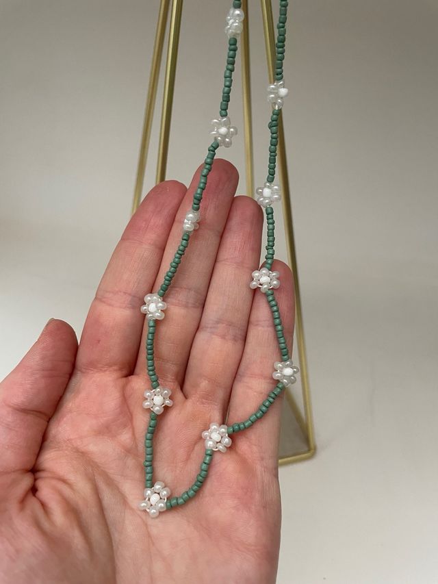 Collar con flores choker margaritas y2k H&M