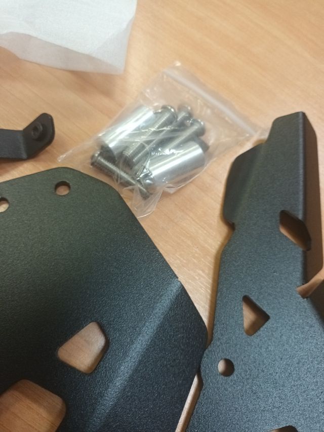 Protectores de freno trasero para moto