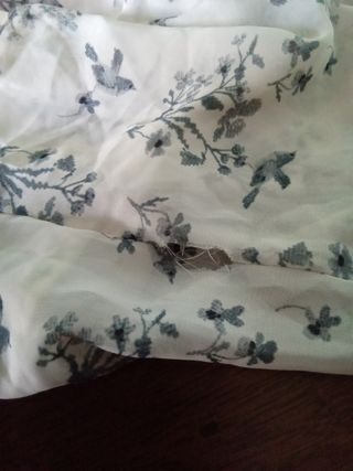 Blusa fiori grigia e bianca