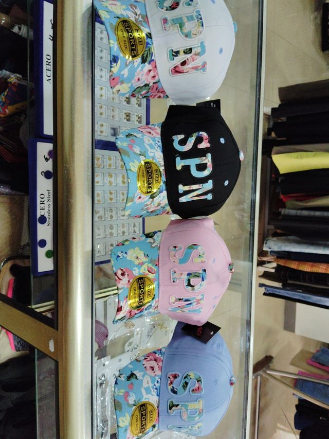 Gorra SPN | Gorra deportiva floral