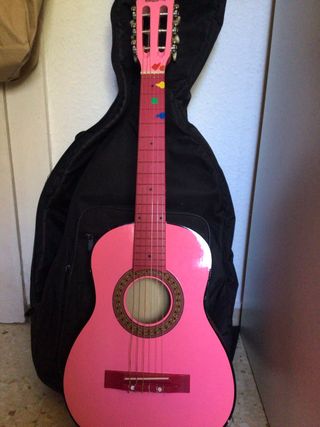 Guitarra rosa infantil - con funda