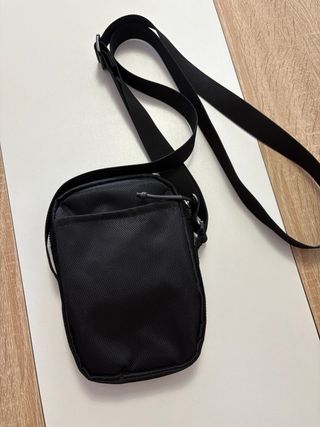 Bandolera Nike negra