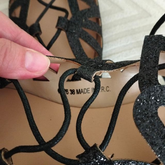 Cangrejeras negras brillantes