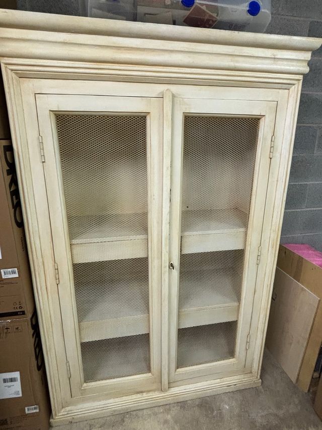 Armario con rejilla - Madera maciza