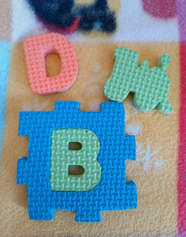 Alfombra de letras espuma