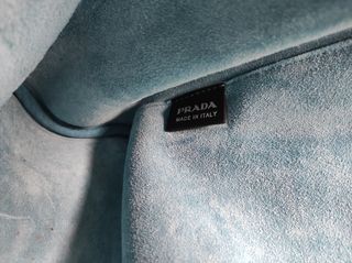 Bolso de Prada auténtico en piel, tamaño grande.