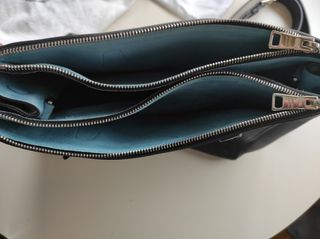Bolso de Prada auténtico en piel, tamaño grande.