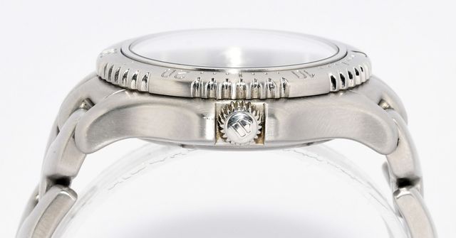 TAG HEUER PROFESSIONAL 200M WT1111