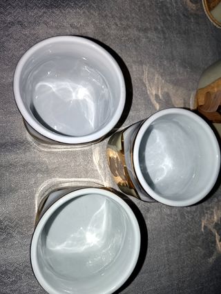 Juego refresco, limonada, porcelana dorada. Nuevo.